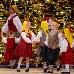 Spoži pavadīts Jumpravas kultūras nama amatiermākslas kolektīvu koncerts “Gada balva” (FOTO)